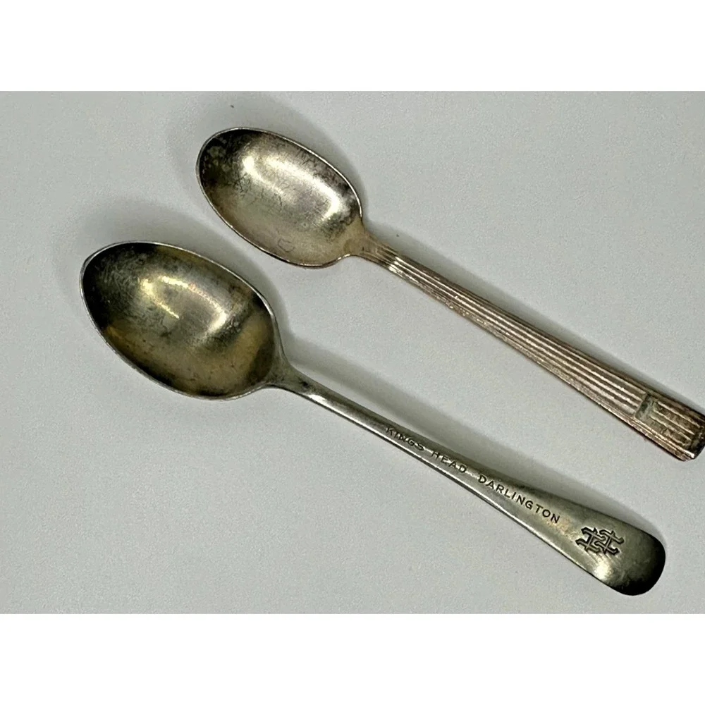 Vtg Hilton Kings Head Darlington Hotel Pennsylvania Spoon Set of 2